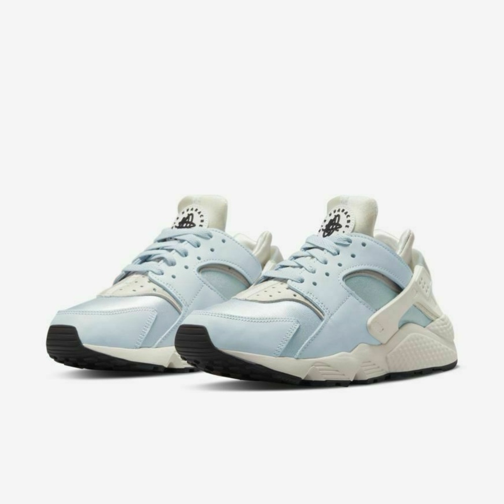 Nike Air Huarache Run - Women - Light blue & White - US 9